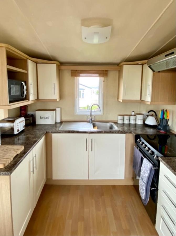 Cosy Caravan 赫尔河畔京士顿 外观 照片