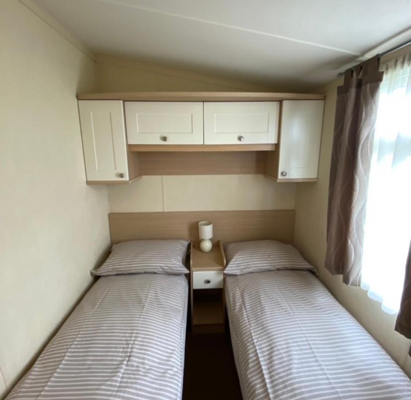 Cosy Caravan 赫尔河畔京士顿 外观 照片